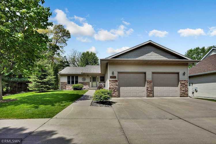 2937 Bellaire Avenue Maplewood, MN 55109