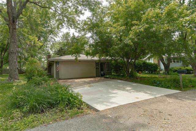 109 Dearborn Circle Baldwin City, KS 66006 | MLS 2383479 Photo 1