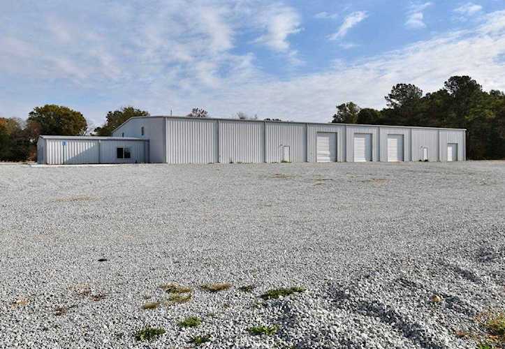 2252 Hwy 70 E Jackson, TN 38305