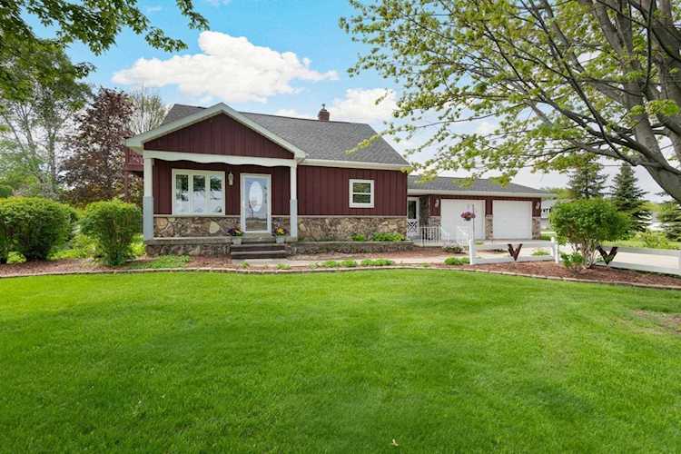 2560 Continental Ct Green Bay, WI 54311