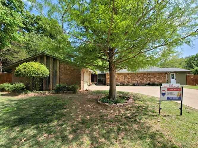 1305 NE Quail Creek Cir Lawton, OK 73507