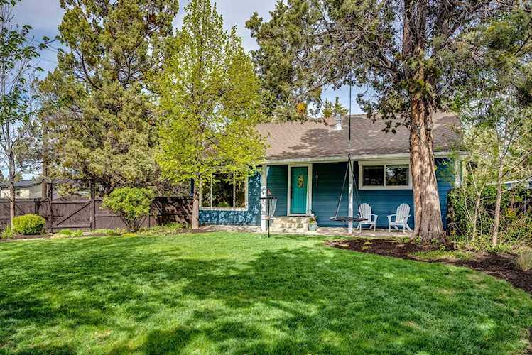 1871 NE Bear Creek Rd Bend, OR 97702
