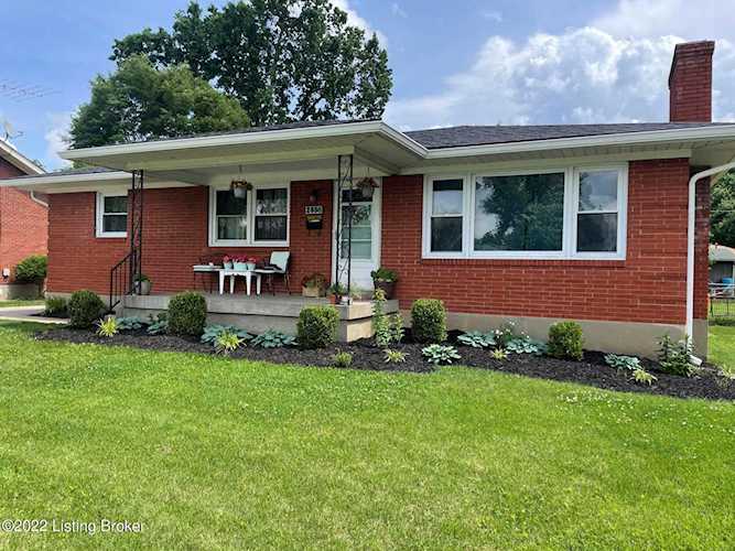 2856 Sheldon Rd Louisville, KY 40218