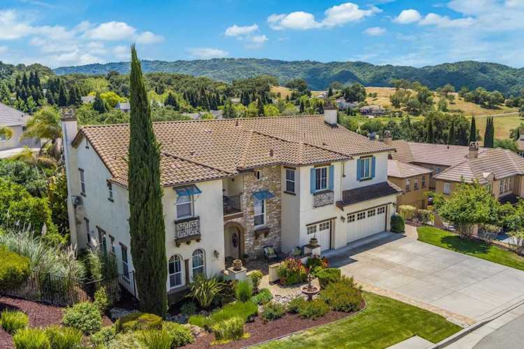 8932 Ironbark St Gilroy, CA 95020