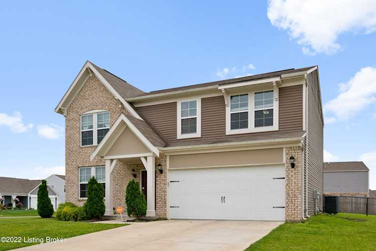 137 Boulders W Dr Shepherdsville, KY 40165