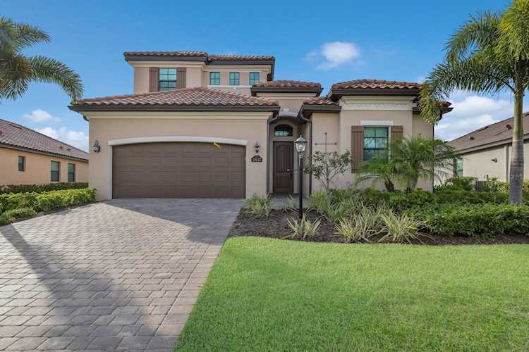 17447 Hickok Belt LOOP Lakewood Ranch, FL 34211
