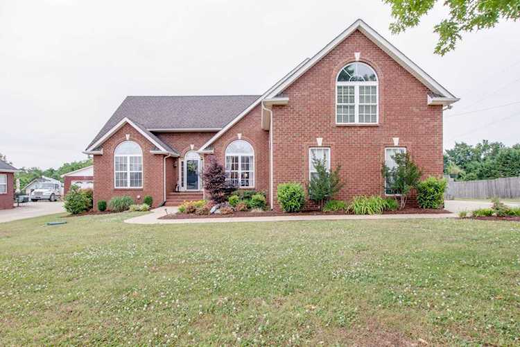 201 Autumn Wood Dr Murfreesboro, TN 37129 | MLS 2390530 Photo 1