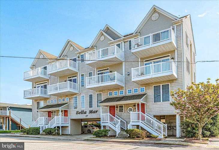 17 78th St #B Ocean City, MD 21842