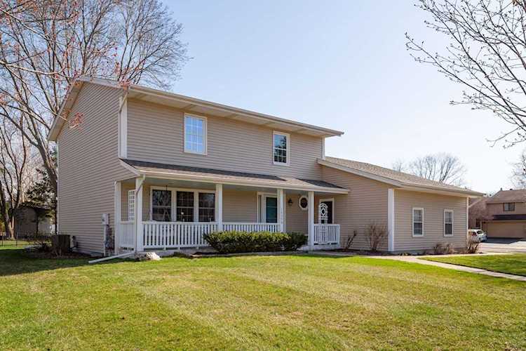 14390 Embry Path Apple Valley, MN 55124