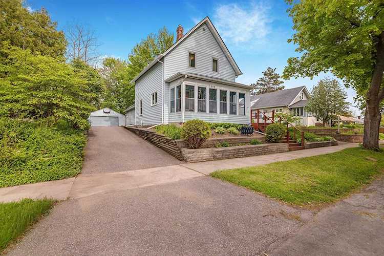 1238 Saint Albans Street N Saint Paul, MN 55117