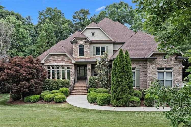 1244 Firethorne Club Dr Waxhaw, NC 28173