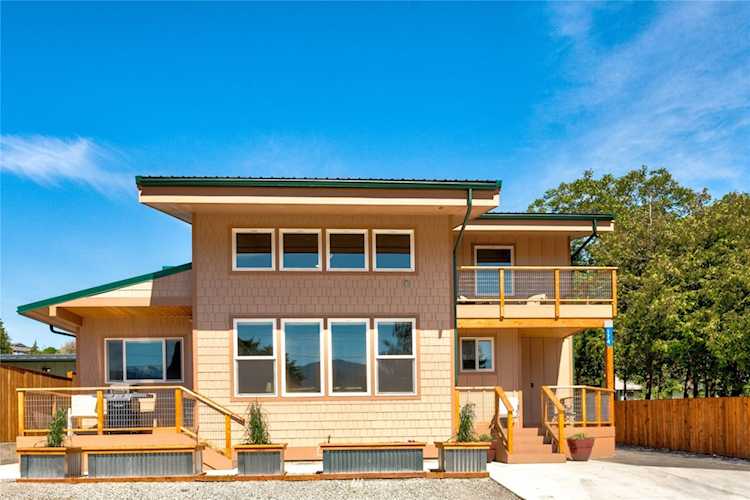174 Mcfadden Dr Manson, WA 98831