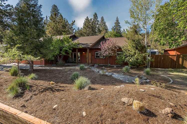 1382 NW Quincy Ave Bend, OR 97703