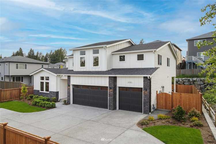 1228 197th Place SE Bothell, WA 98012