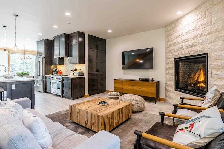 270 Obsidian #12 Mammoth Lakes, CA 93546