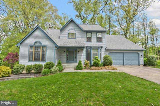 6 Copper Tree Ct Mount Laurel, NJ 08054