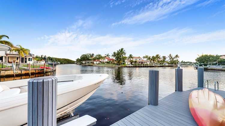 598 SW 15th Street Boca Raton, FL 33432