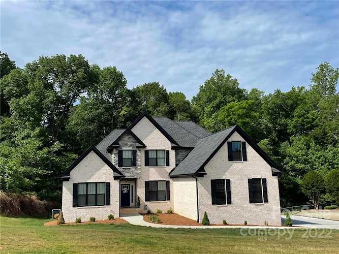 2009 Silvertip Ct Belmont, NC 28012