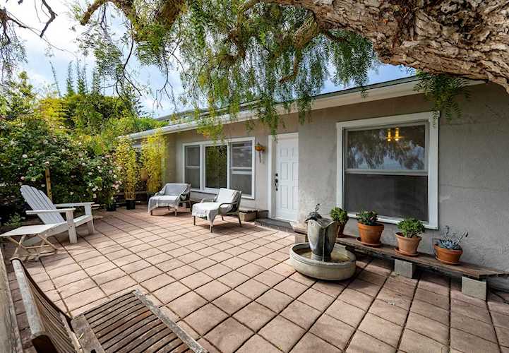 2522 Shelby St Summerland, CA 93067