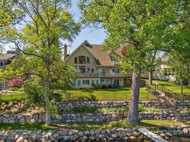 3403 Kings Point Road Minnetrista, MN 55331