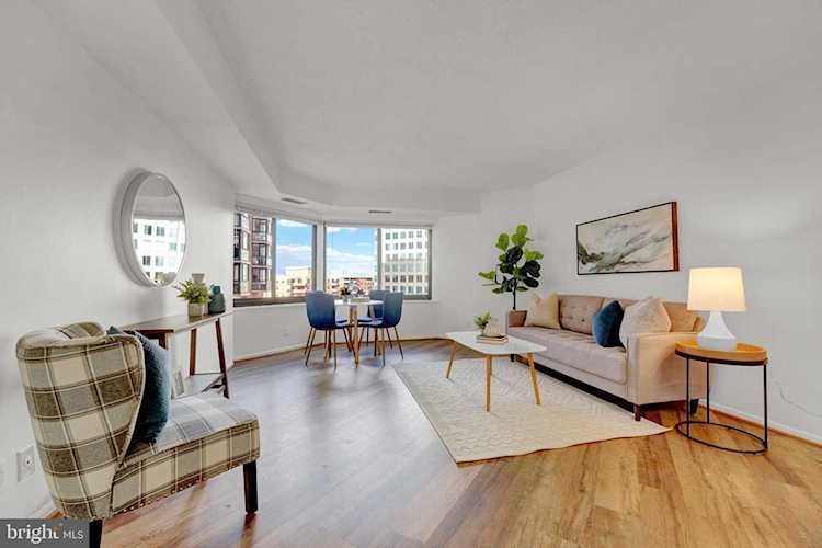 900 Stafford St N #902 Arlington, VA 22203 | MLS VAAR2013316 Photo 1