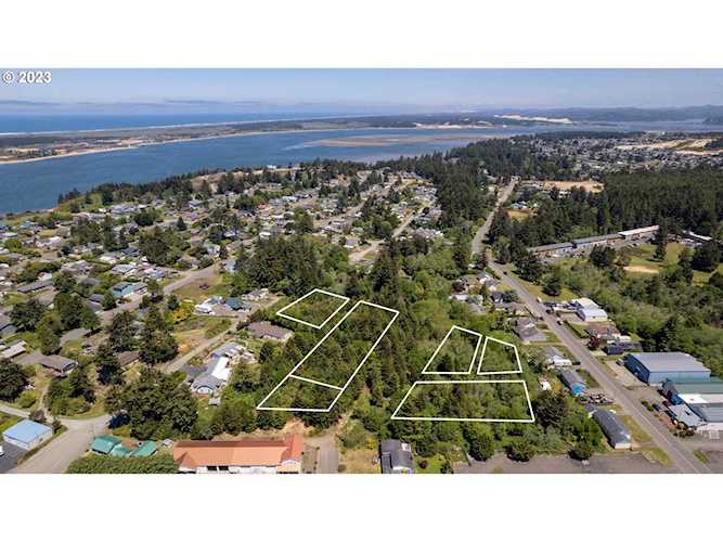 283 N Main ST Coos Bay, OR 97420