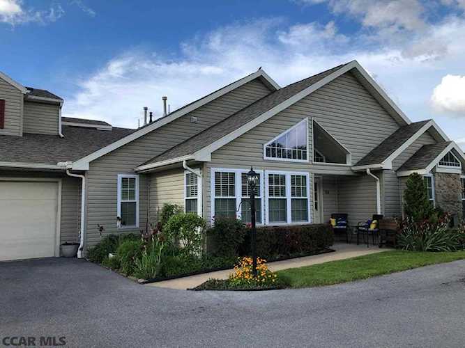 114 Wellington Drive State College, PA 16801