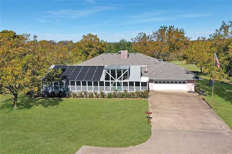 703 Merit Street Farmersville, TX 75442