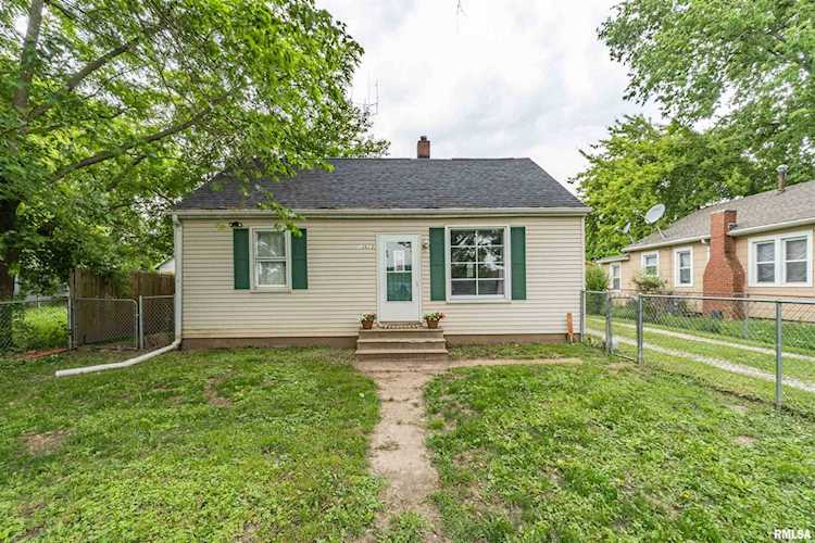 10613 N State St Mossville, IL 61552