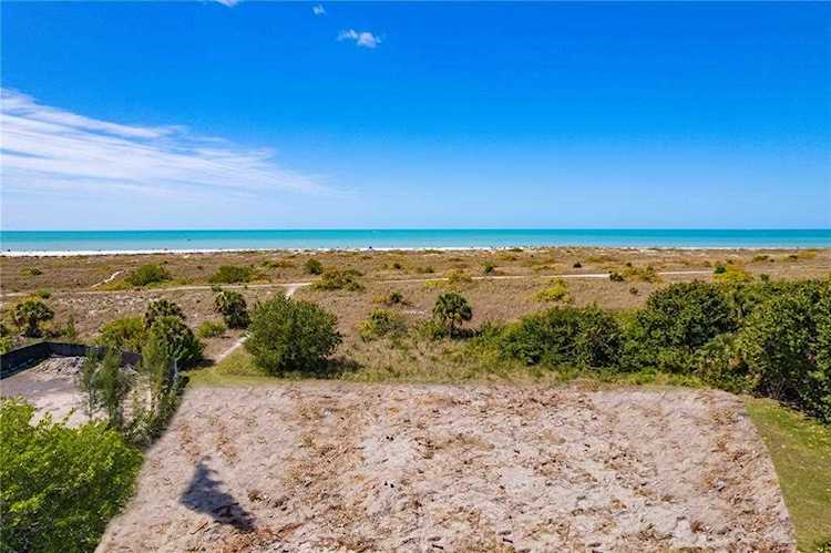 162 Emerson Dr Sarasota, FL 34236