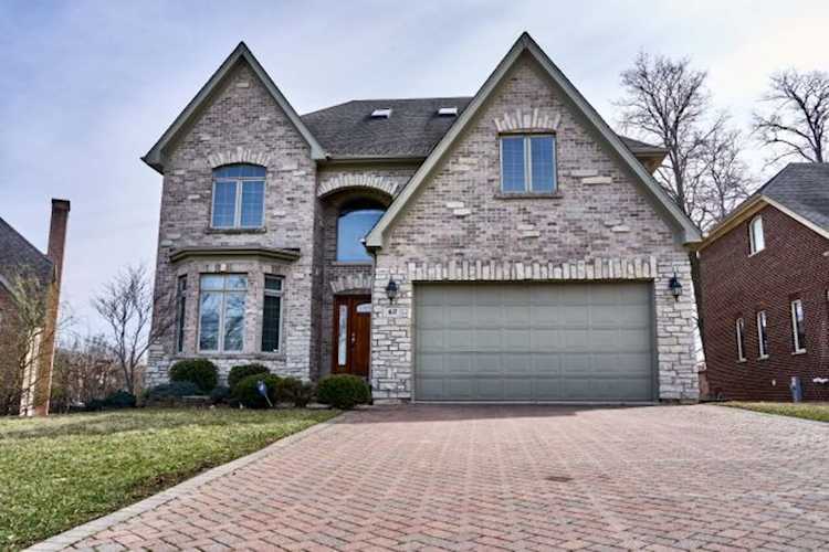 617 Nelson Ln Westmont, IL 60559