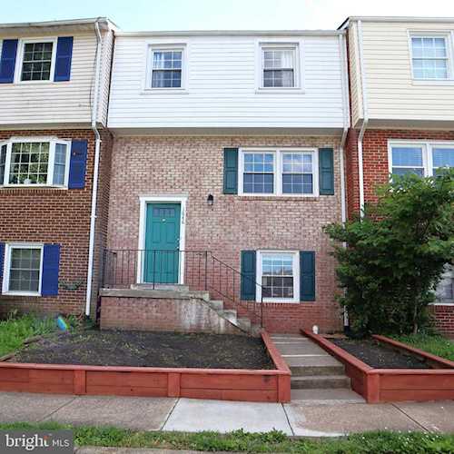 1646 Fort Fisher Ct Dumfries, VA 22026