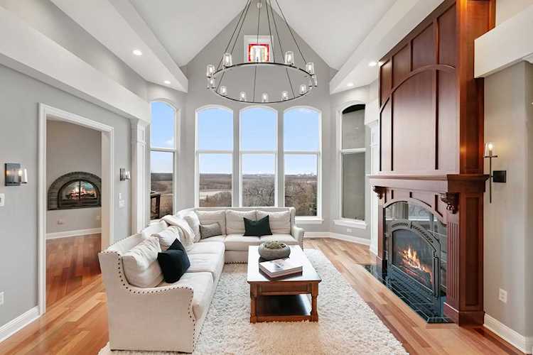 9997 Dell Road Eden Prairie, MN 55347