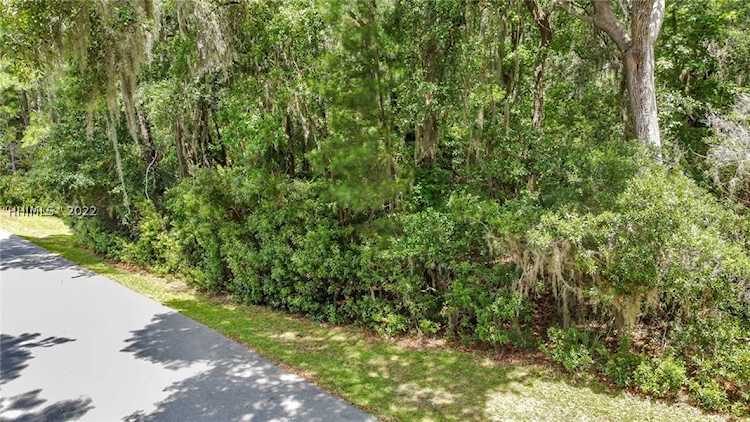 6 Drummond Ln Hilton Head Island, SC 29926