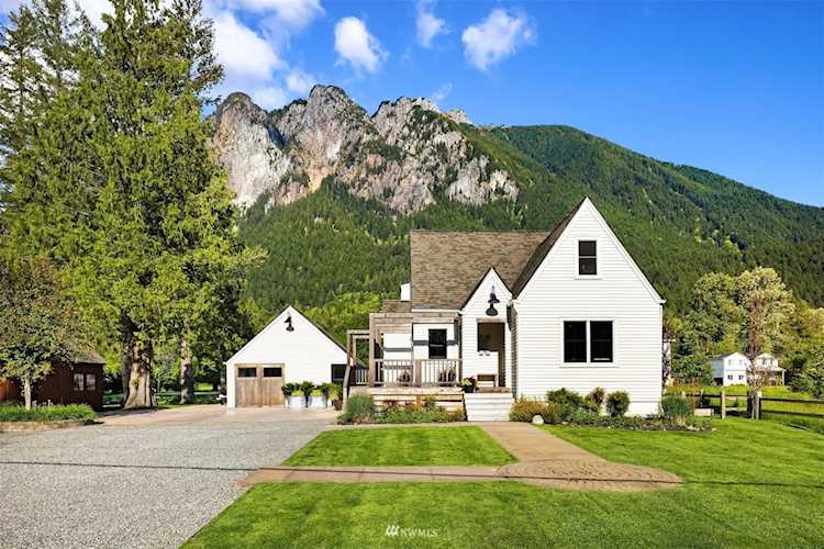 10118 428th Ave SE North Bend, WA 98045