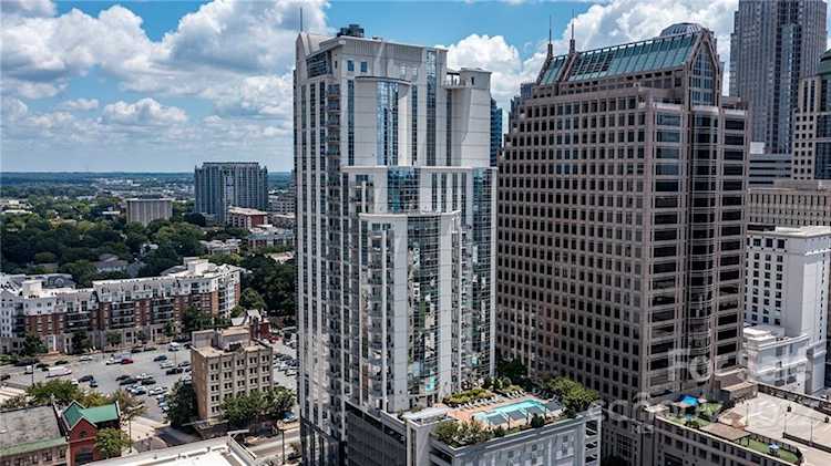 333 W Trade St Charlotte, NC 28202