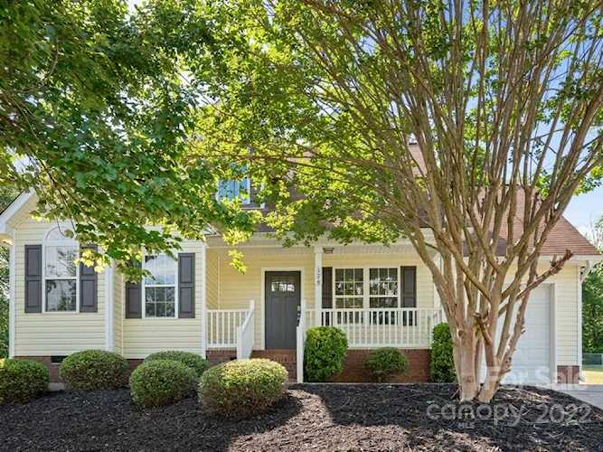 176 Swann Crossing Ln Statesville, NC 28625 | MLS 3865994 Photo 1