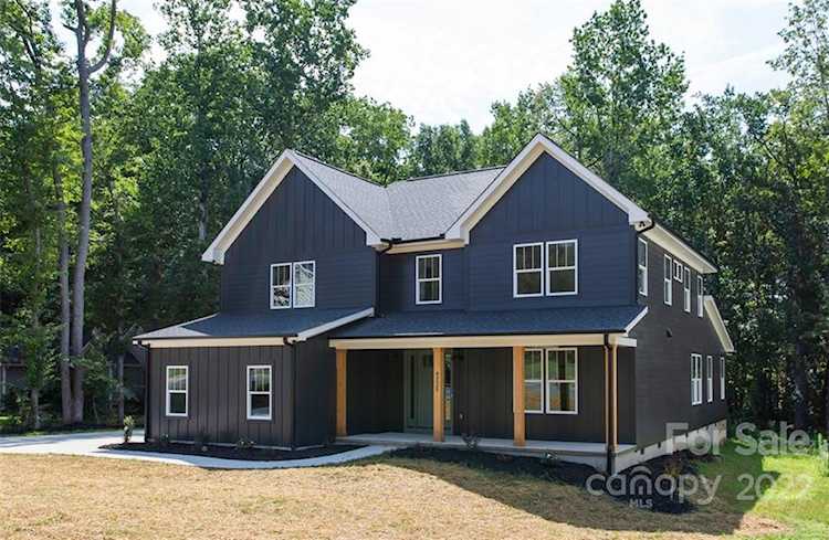 4125 Spring St Matthews, NC 28105