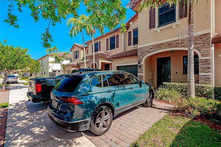 3363 SE 1st Ct #3363 Homestead, FL 33033
