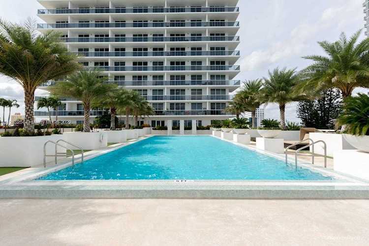 600 NE 27th St #3104 Miami, FL 33137