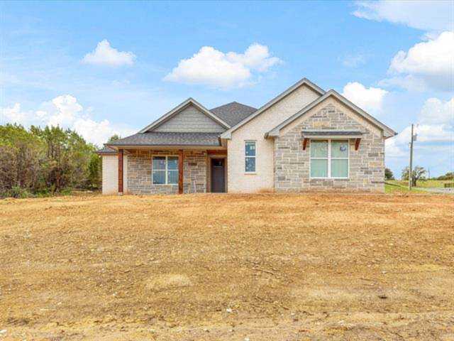 2424 Steepleridge Circle Granbury, TX 76048