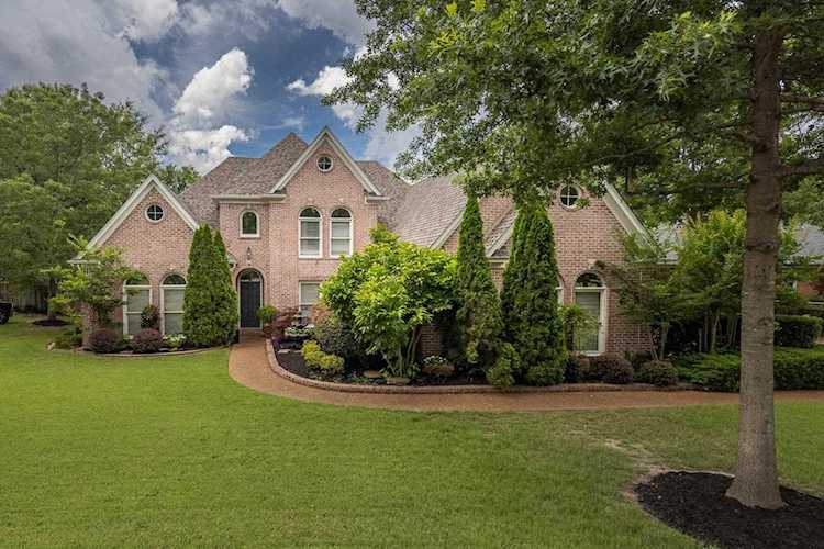 9325 Beaver Valley Ln Cordova, TN 38018