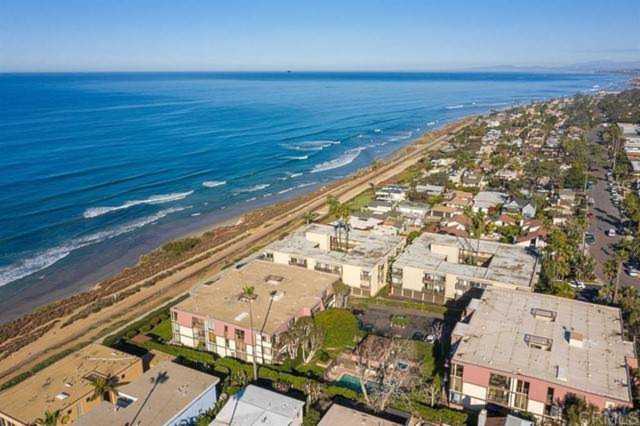 424 Stratford Ct. #A26 Del Mar, CA 92014