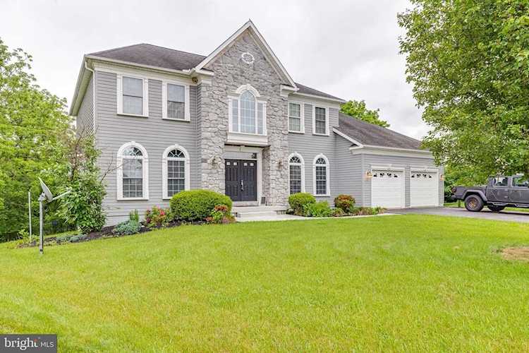 42 Monongahela Circle Falling Waters, WV 25419 | MLS WVBE2010128 Photo 1