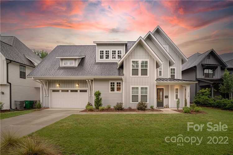 1526 Brook Rd Charlotte, NC 28205