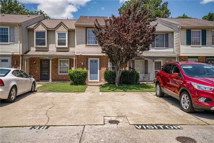 38 Lucinda Ct Hampton, VA 23666 | MLS 10440512 Photo 1