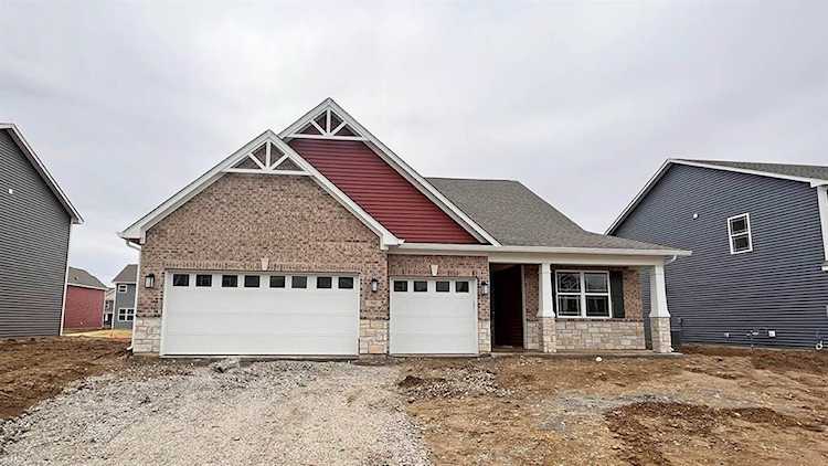 141 Dyson Dr Whiteland, IN 46184