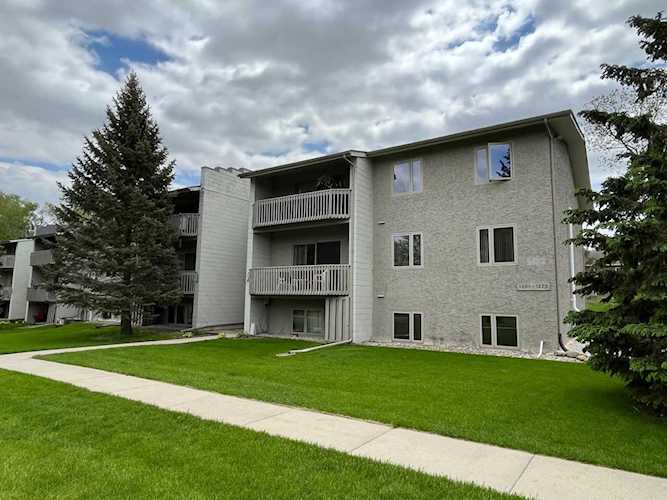 1205 Highland Avenue Northfield, MN 55057
