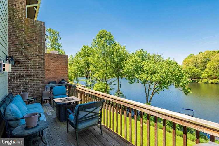 10998 Thrush Ridge Rd For Sale in Reston Photo 1