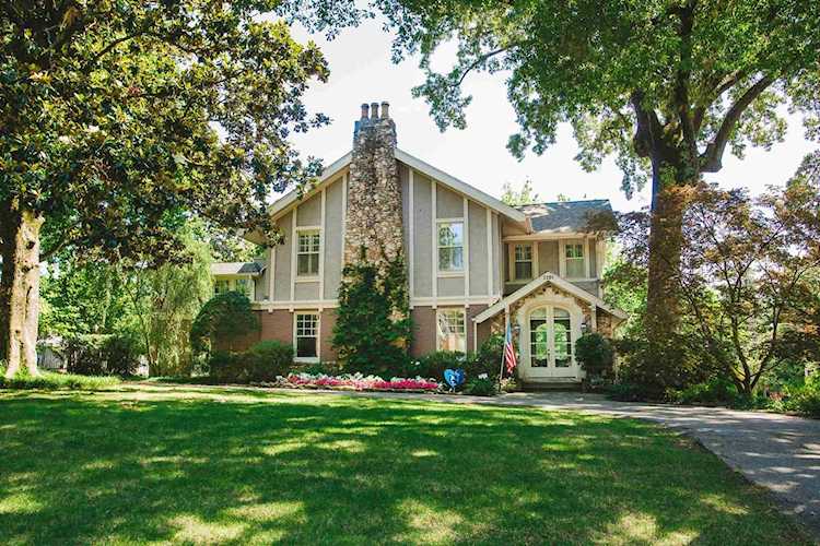 2281 Court Ave Memphis, TN 38104